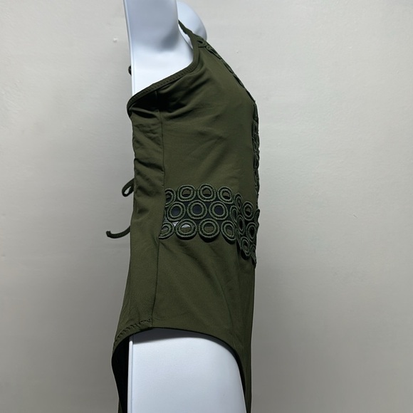 Becca Siren One Piece Swimsuit Bathing Suit Eyelet Boho Moss Green Size L Large - Picture 4 of 10